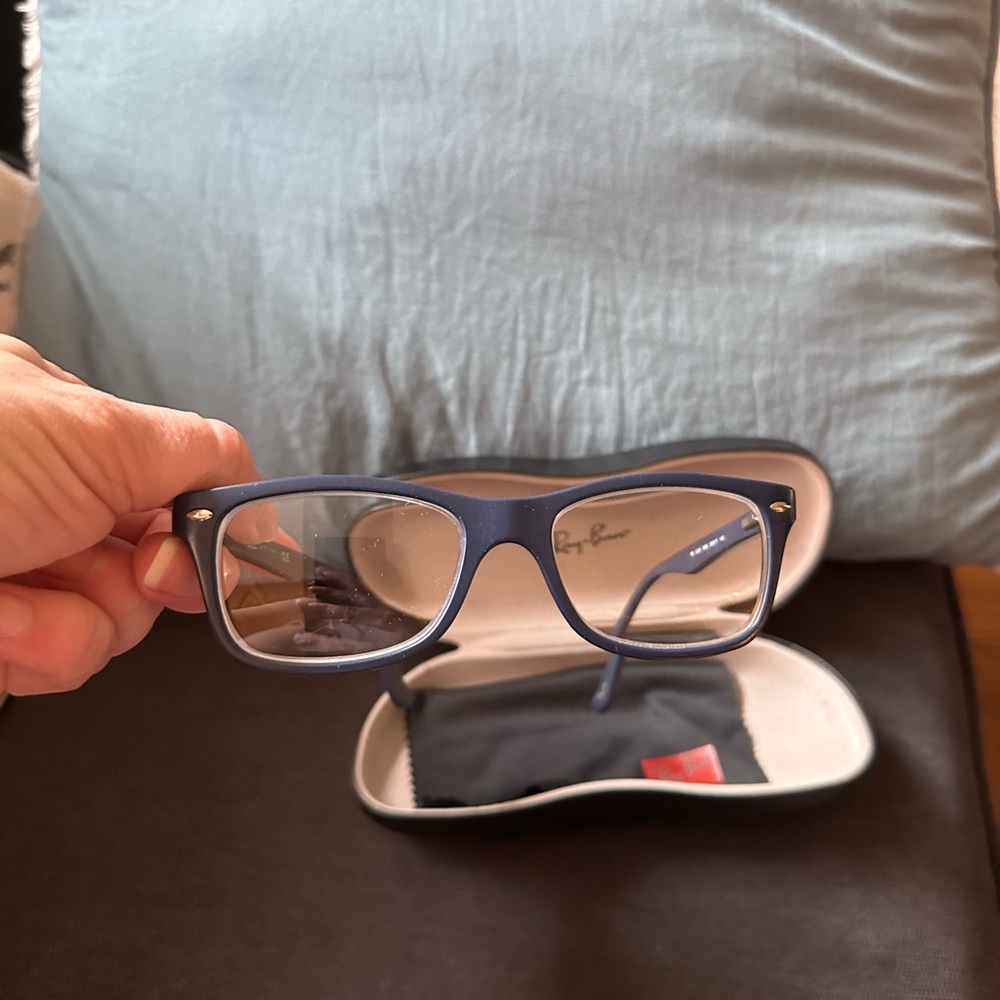 Ray•Ban glasses - Picture 2 of 5